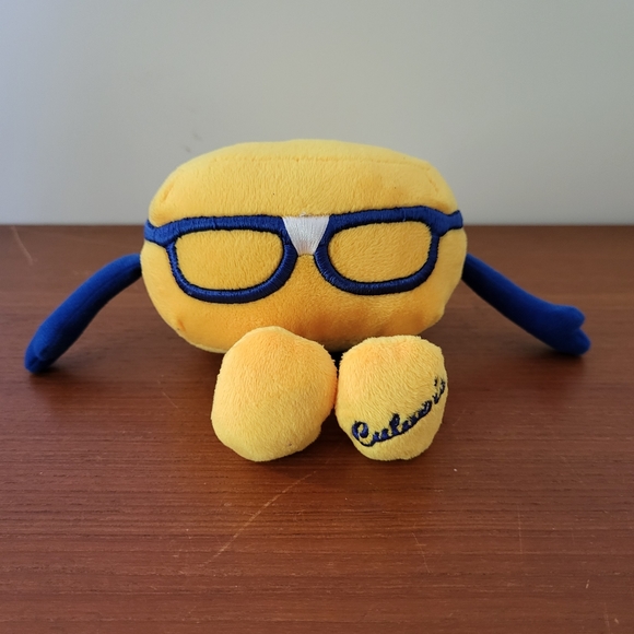 Culver's Toys Culvers Cheese Curd Curdis The Curd Plush Resturant Rewards Poshmark